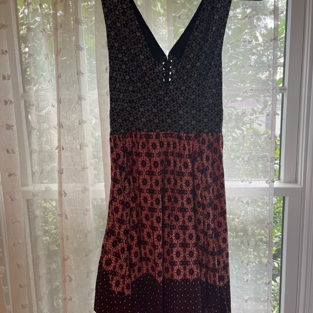 NWT Lulu’s lace up back sundress